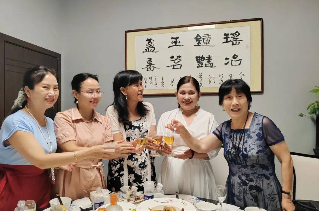 【文化动态】澳洲华语诗歌艺术联合会主席张立中偕夫人到访汉中